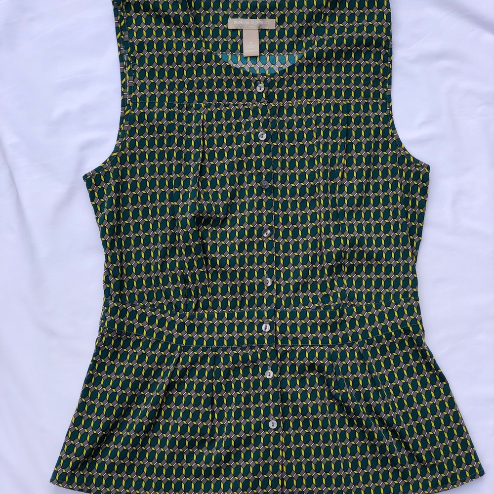 Banana Republic sleeveless peplum top, size 8